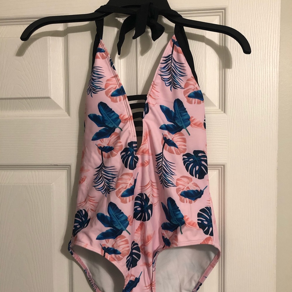 NWOT Halter Swimsuit Medium